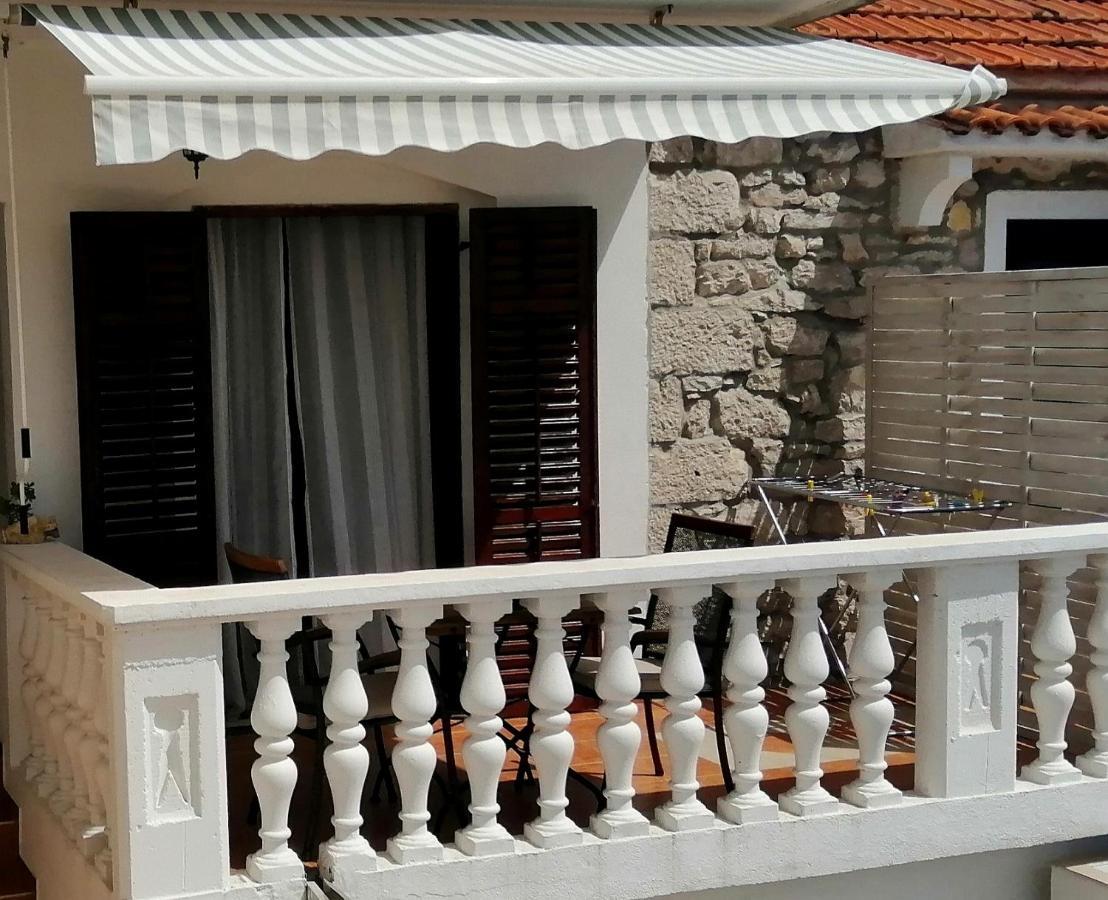 Apartments Dalmatian Stone House Turanj Kültér fotó