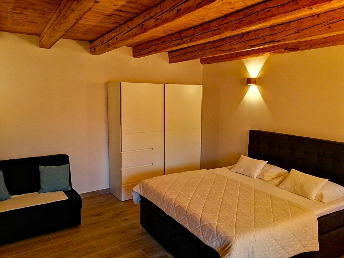 Apartments Dalmatian Stone House Turanj Kültér fotó